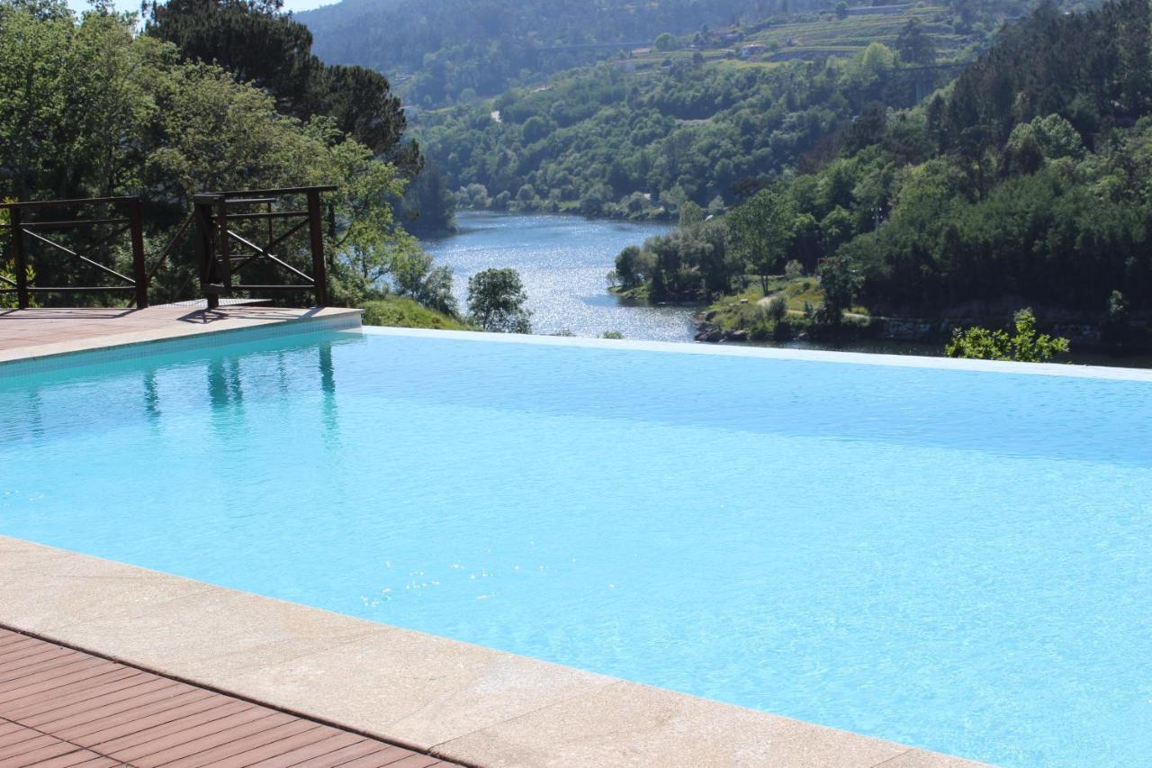 Villa Casa antiga de pedra com piscina e vista rio Amarante Esterno foto