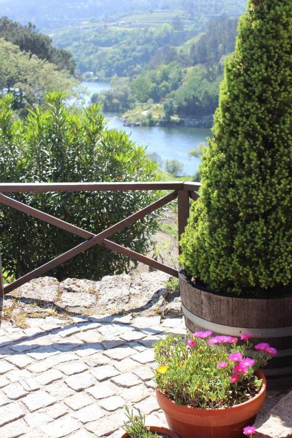 Villa Casa antiga de pedra com piscina e vista rio Amarante Esterno foto