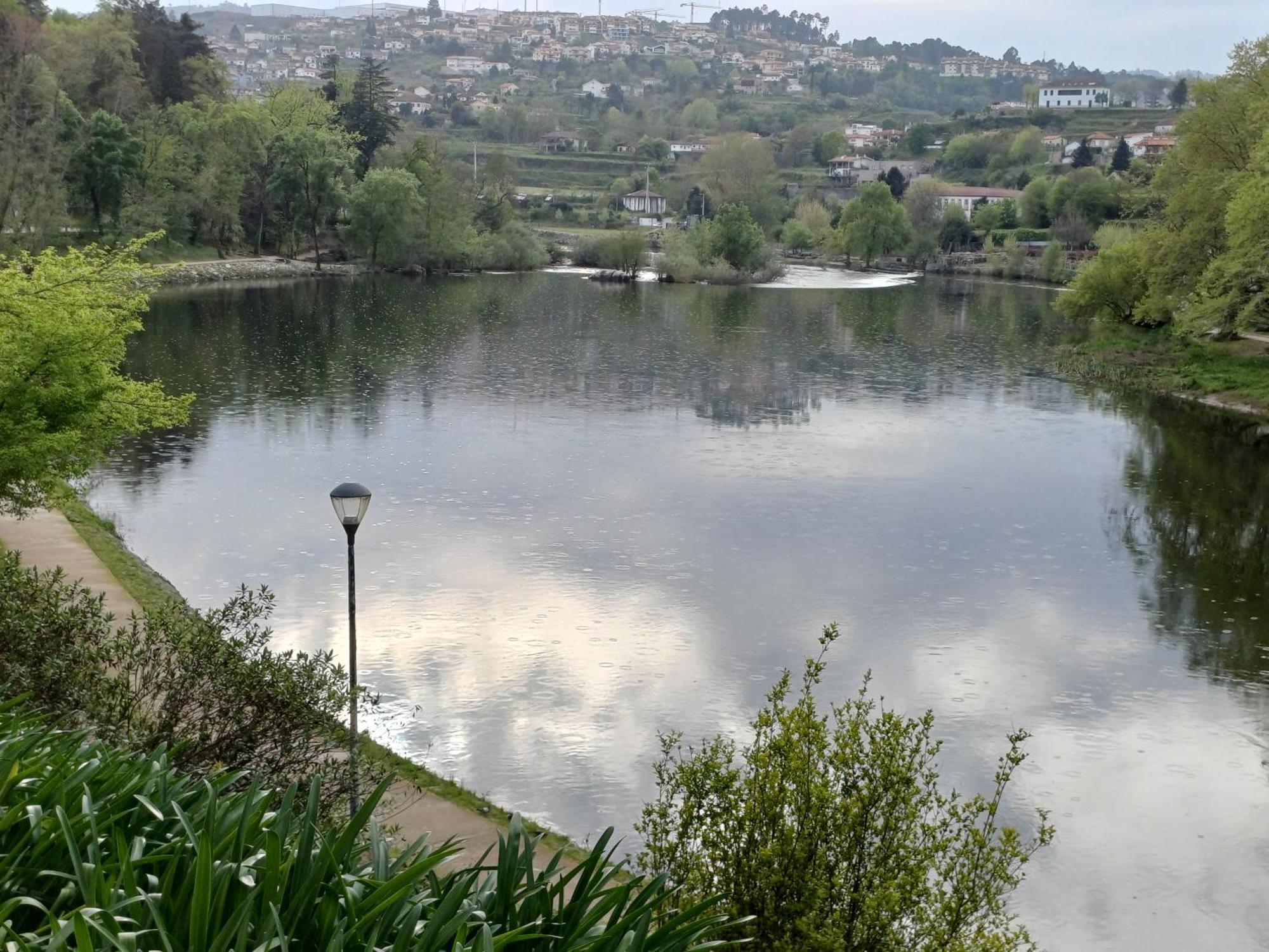 Villa Casa antiga de pedra com piscina e vista rio Amarante Esterno foto